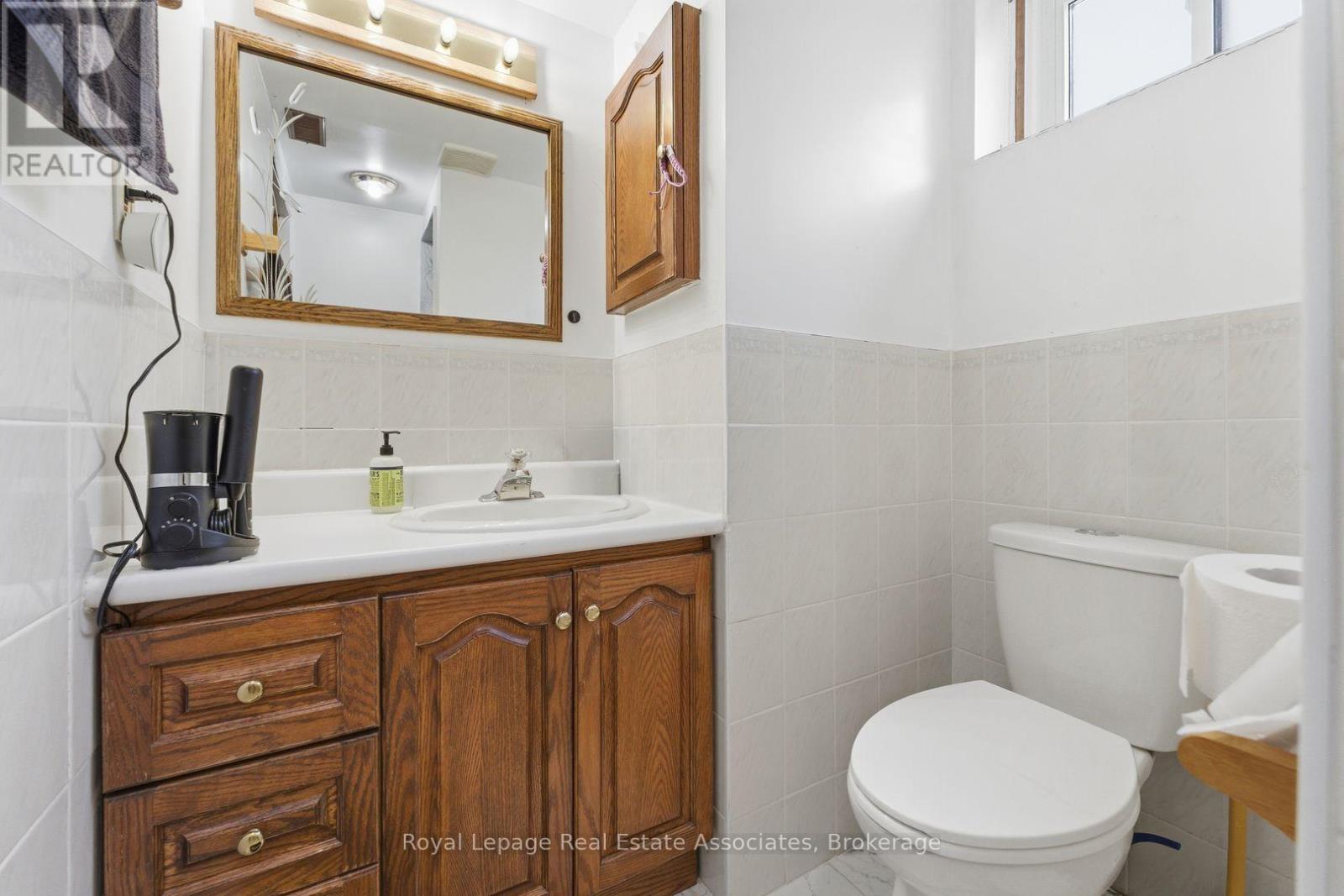 652 Eversley Drive, Mississauga, ON - Indoor Photo Showing Bathroom