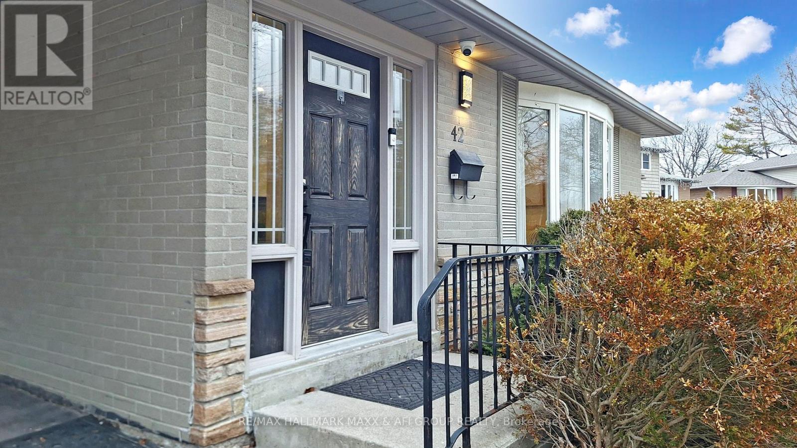 42 Devins Drive, Aurora, ON - Outdoor