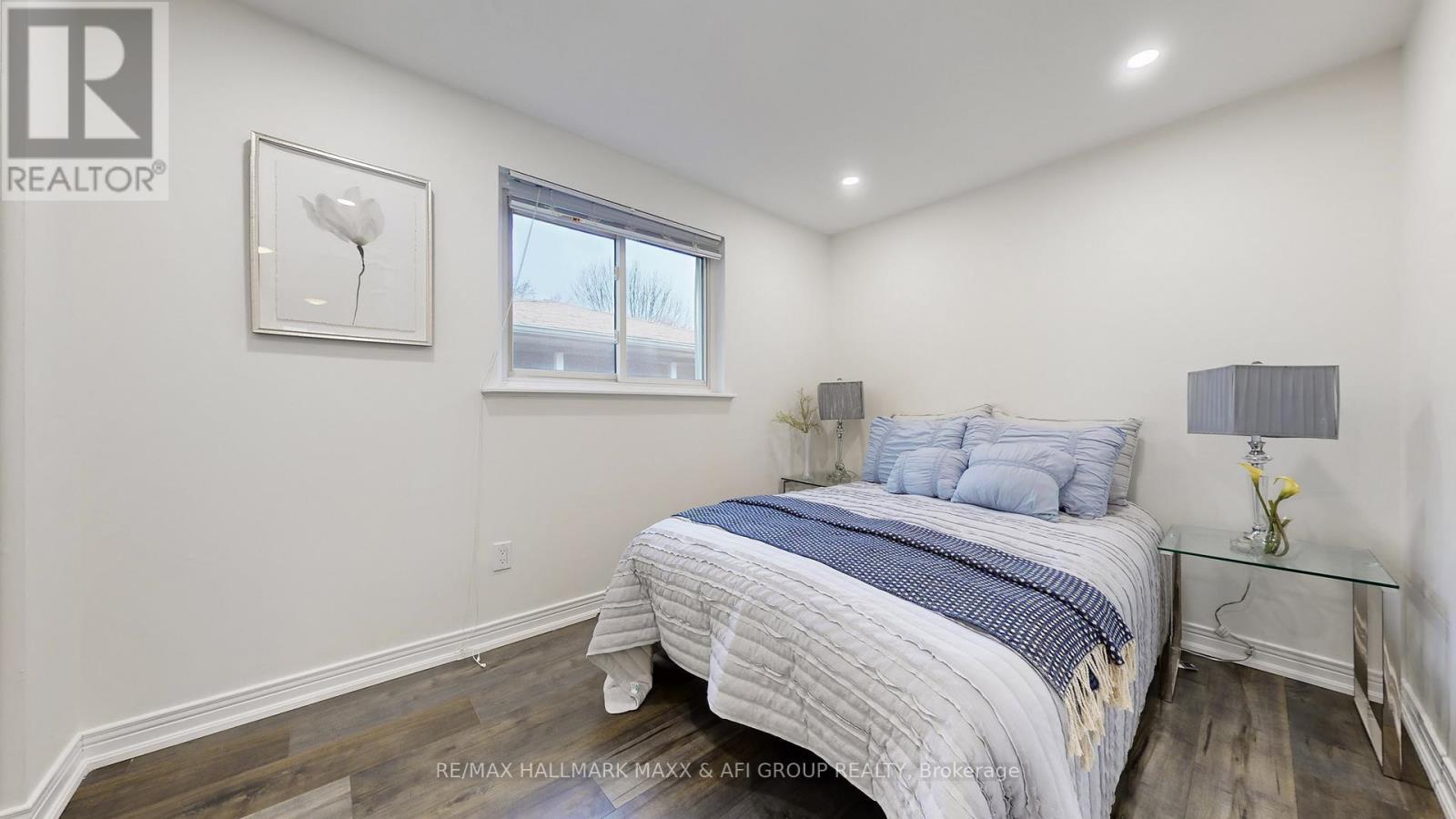 42 Devins Drive, Aurora, ON - Indoor Photo Showing Bedroom