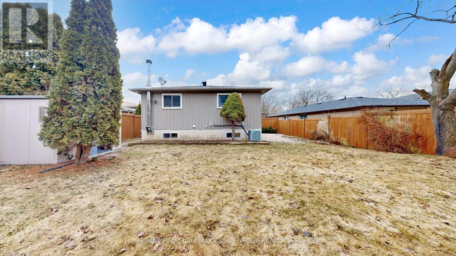 42 Devins Drive, Aurora, ON - Outdoor