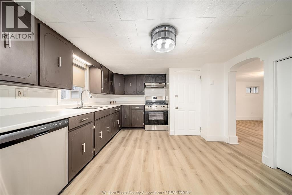 1985 Lesperance, Tecumseh, ON - Indoor Photo Showing Kitchen