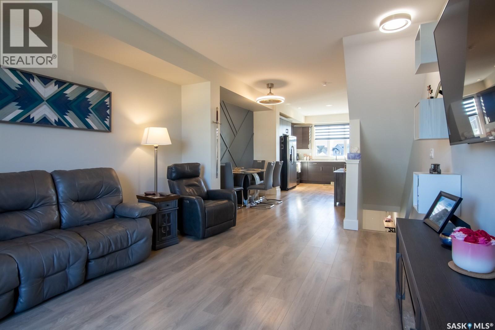 709 Meadows Boulevard, Saskatoon, SK - Indoor Photo Showing Living Room