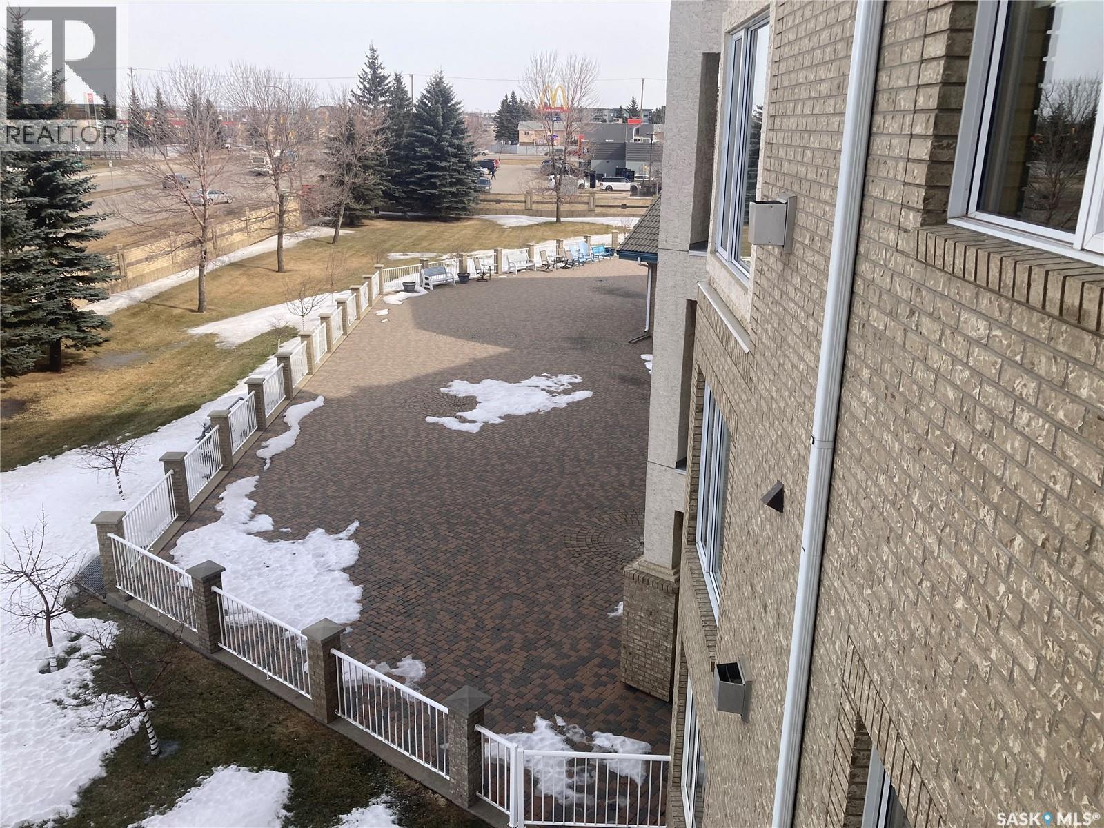 329 325 Keevil Crescent, Saskatoon, SK - Outdoor