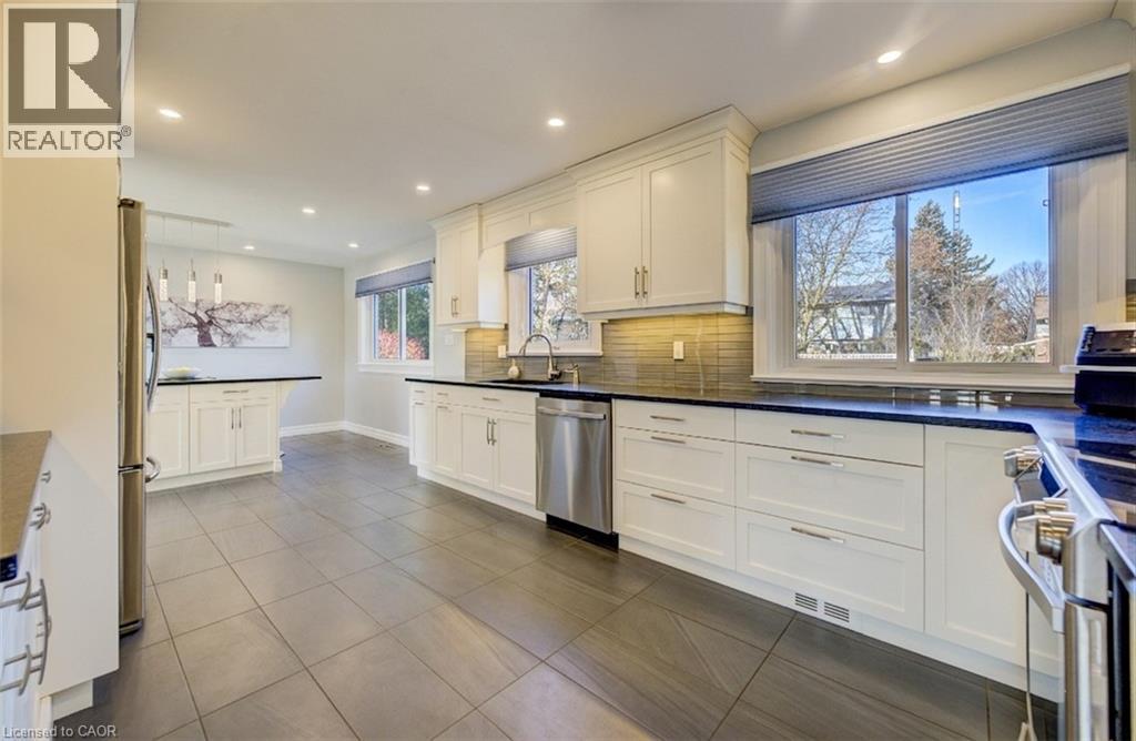 So much counter and storage space. - 63 Kingston Crescent, Kitchener, ON - Indoor Photo Showing Kitchen With Upgraded Kitchen
