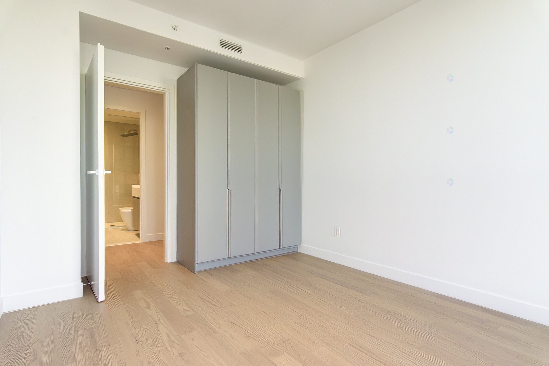 Chambre à coucher - 3411-1205 Place Phillips, Montréal (Ville-Marie), QC - Indoor Photo Showing Other Room