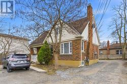 140 EASTCHESTER AVENUE St. Catharines (E. Chester), ON L2P 2Z4