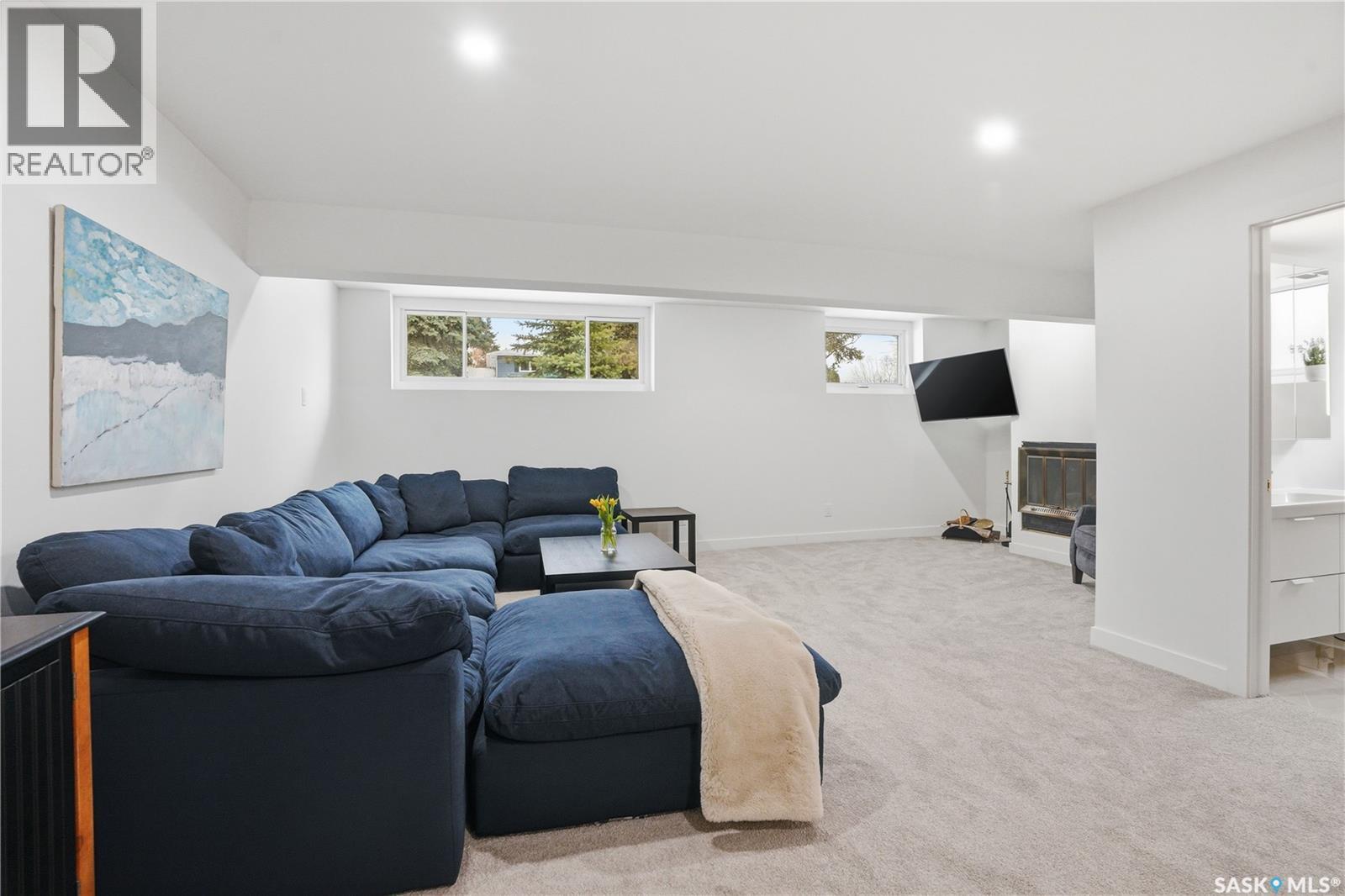 41 Red River Road, Saskatoon, SK - Indoor