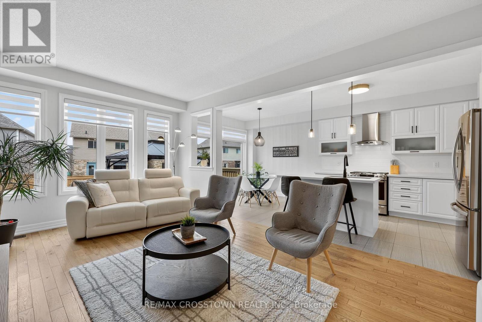 30 Hutton Crescent, Essa, ON - Indoor