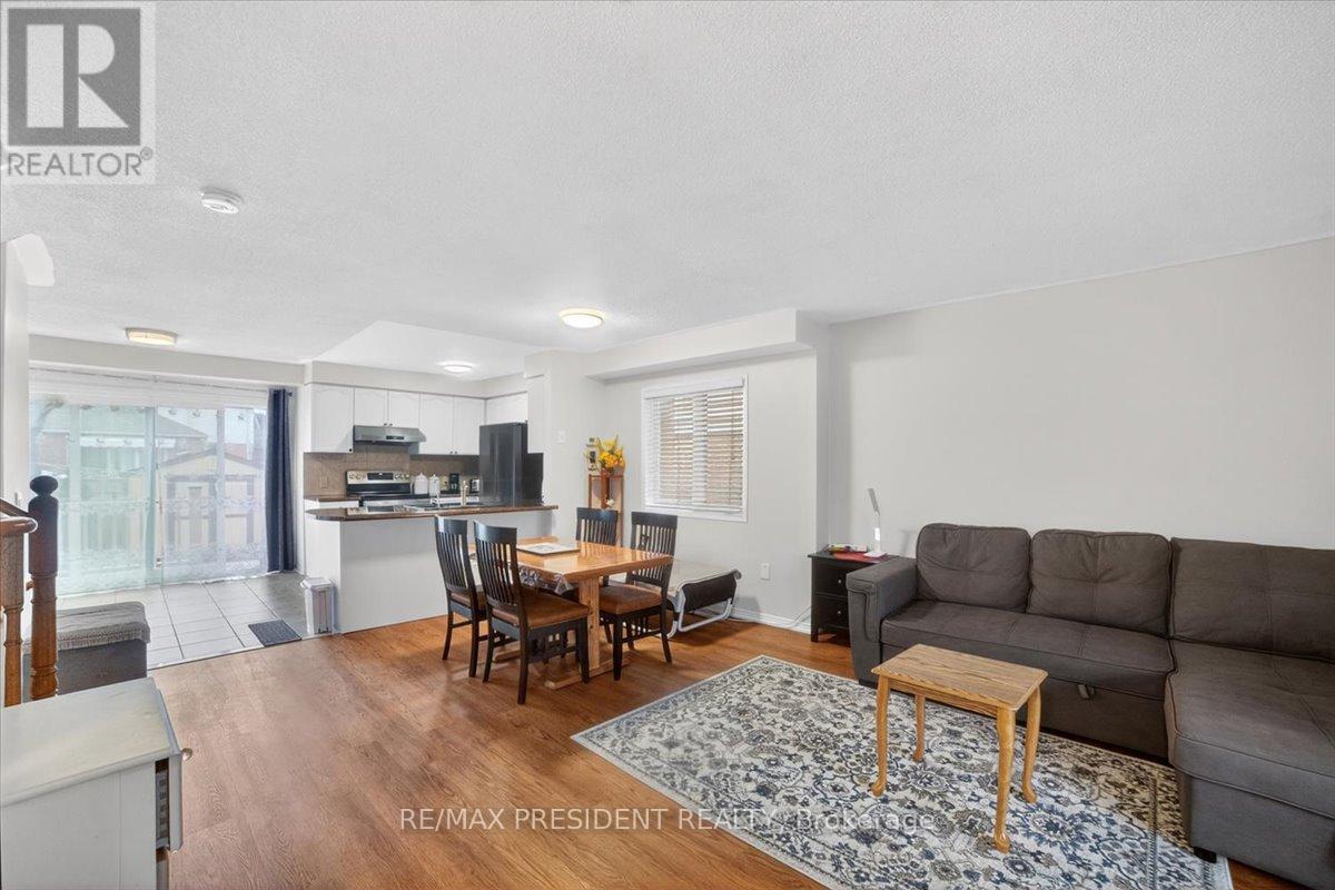 2957 Jackson Drive, Burlington, ON - Indoor Photo Showing Living Room