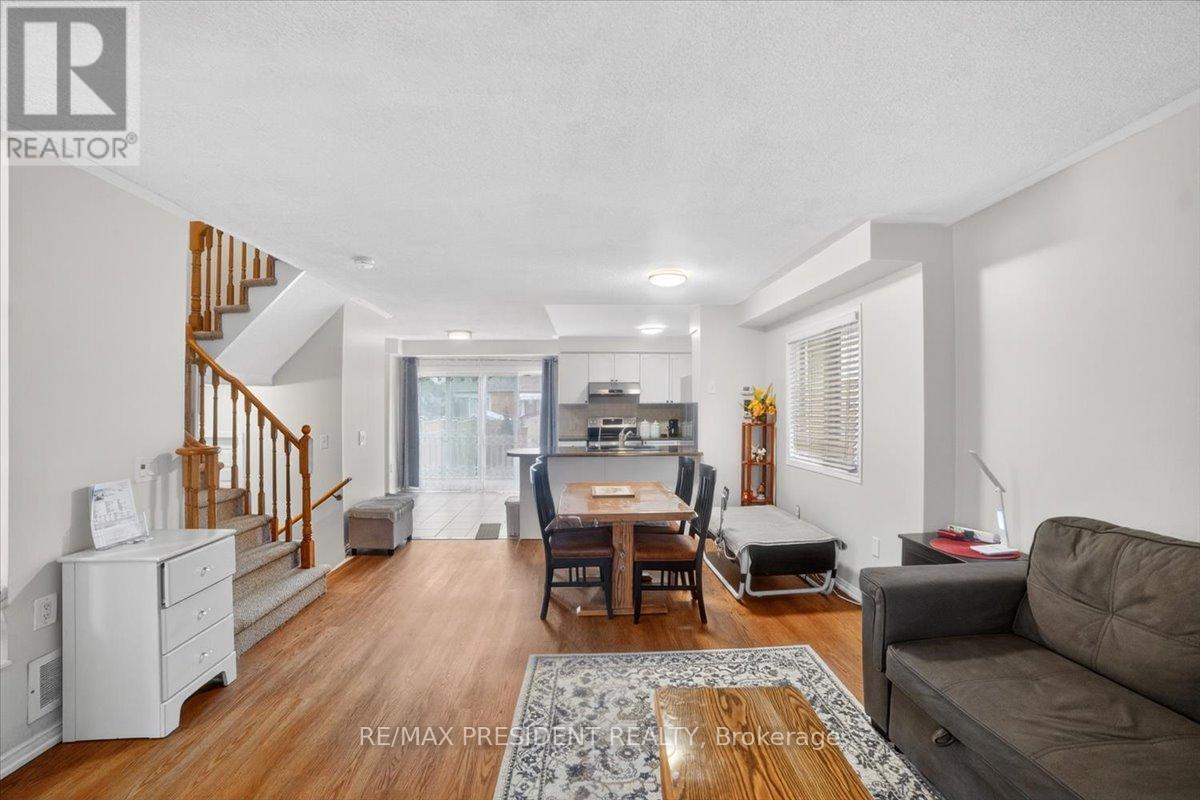 2957 Jackson Drive, Burlington, ON - Indoor Photo Showing Living Room