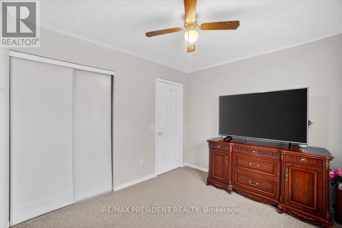 2957 Jackson Drive, Burlington, ON - Indoor