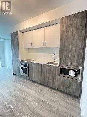 2012 - 88 Queen Street E, Toronto, ON - Indoor Photo Showing Kitchen