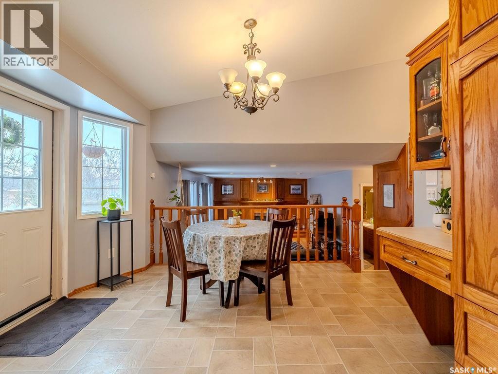 2306 Kenderdine Road, Saskatoon, SK - Indoor Photo Showing Dining Room