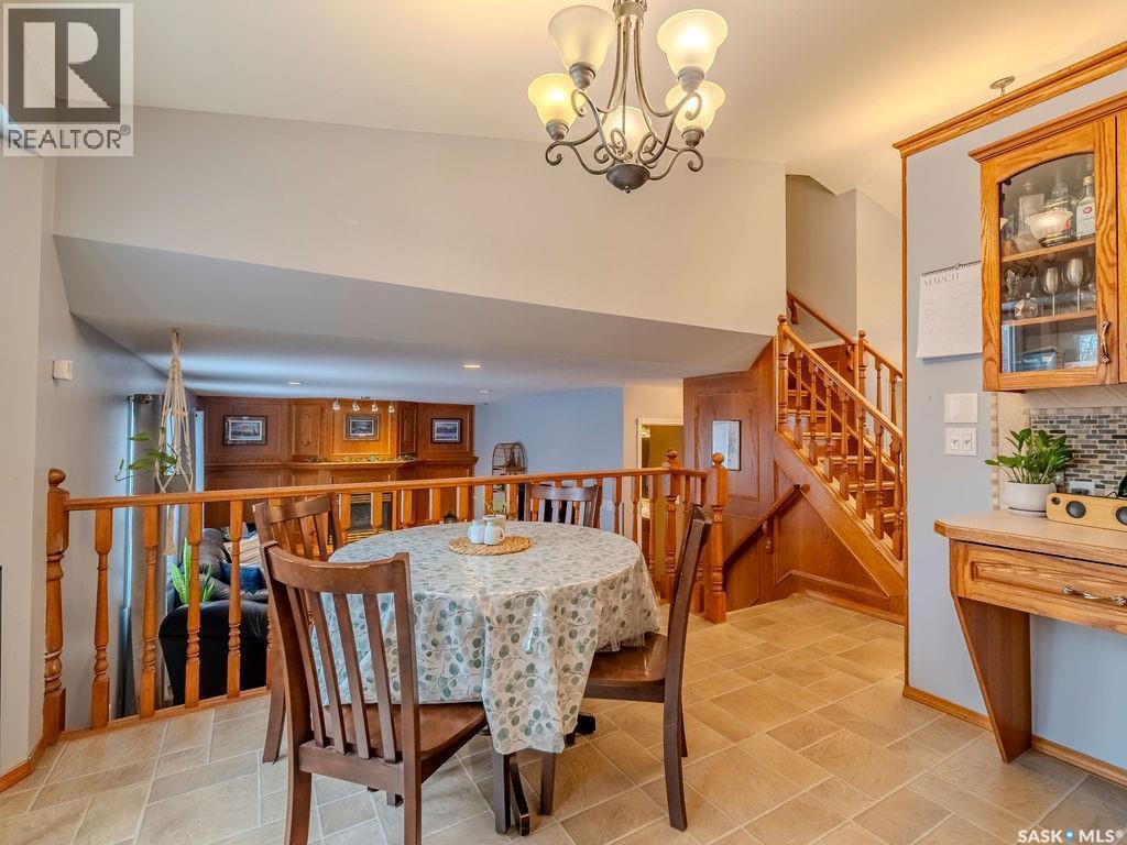 2306 Kenderdine Road, Saskatoon, SK - Indoor Photo Showing Dining Room