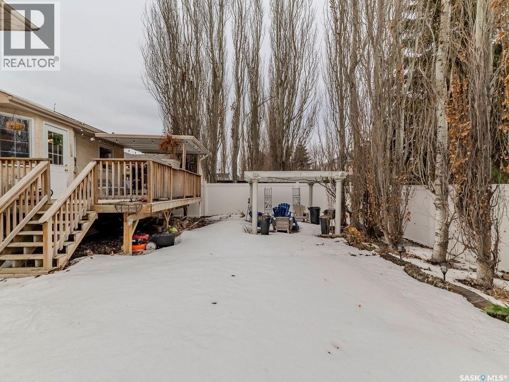 2306 Kenderdine Road, Saskatoon, SK - Outdoor