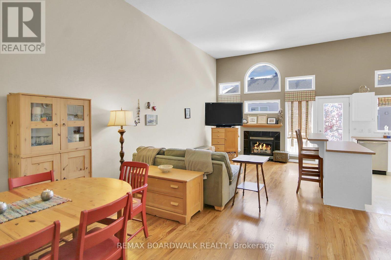 5 Maple Park Private, Ottawa, ON - Indoor Photo Showing Other Room With Fireplace