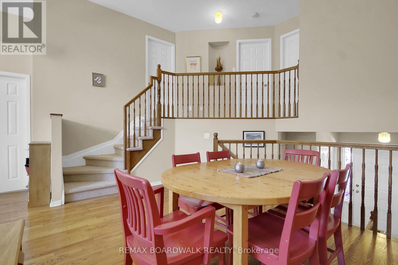 5 Maple Park Private, Ottawa, ON - Indoor Photo Showing Dining Room