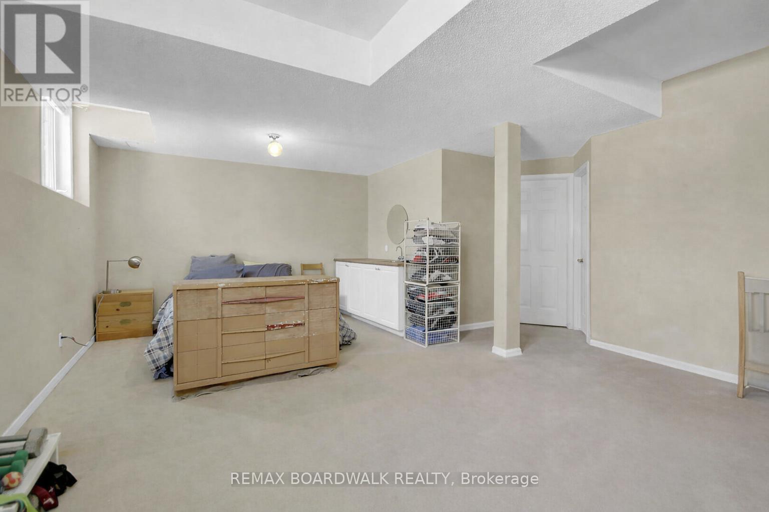 5 Maple Park Private, Ottawa, ON - Photo Showing Other Room