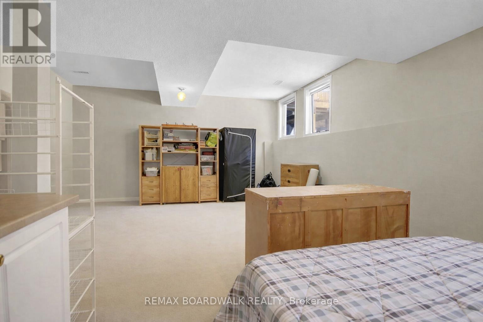 5 Maple Park Private, Ottawa, ON - Indoor Photo Showing Bedroom