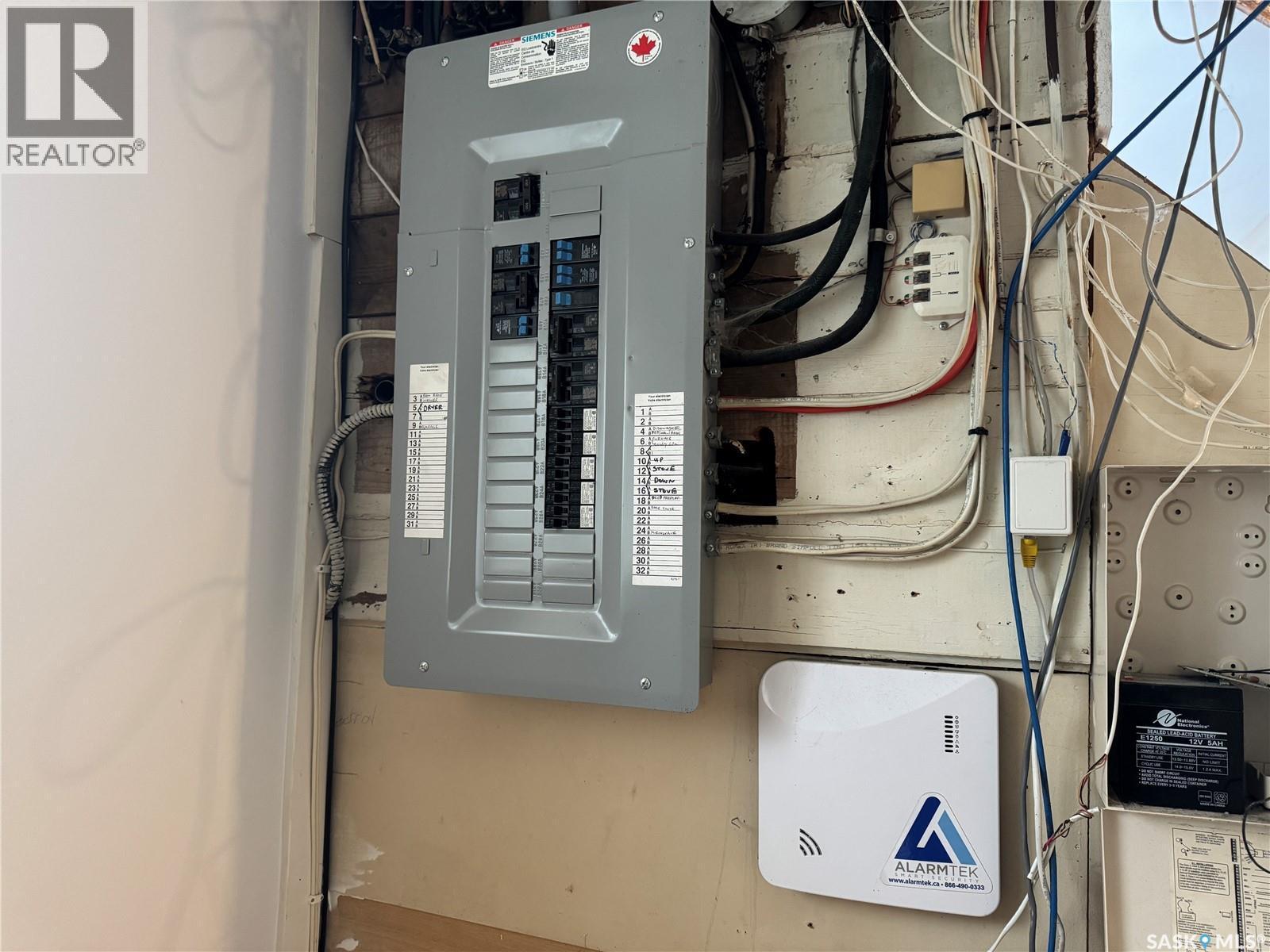 1318 B Avenue N, Saskatoon, SK - Indoor Photo Showing Basement