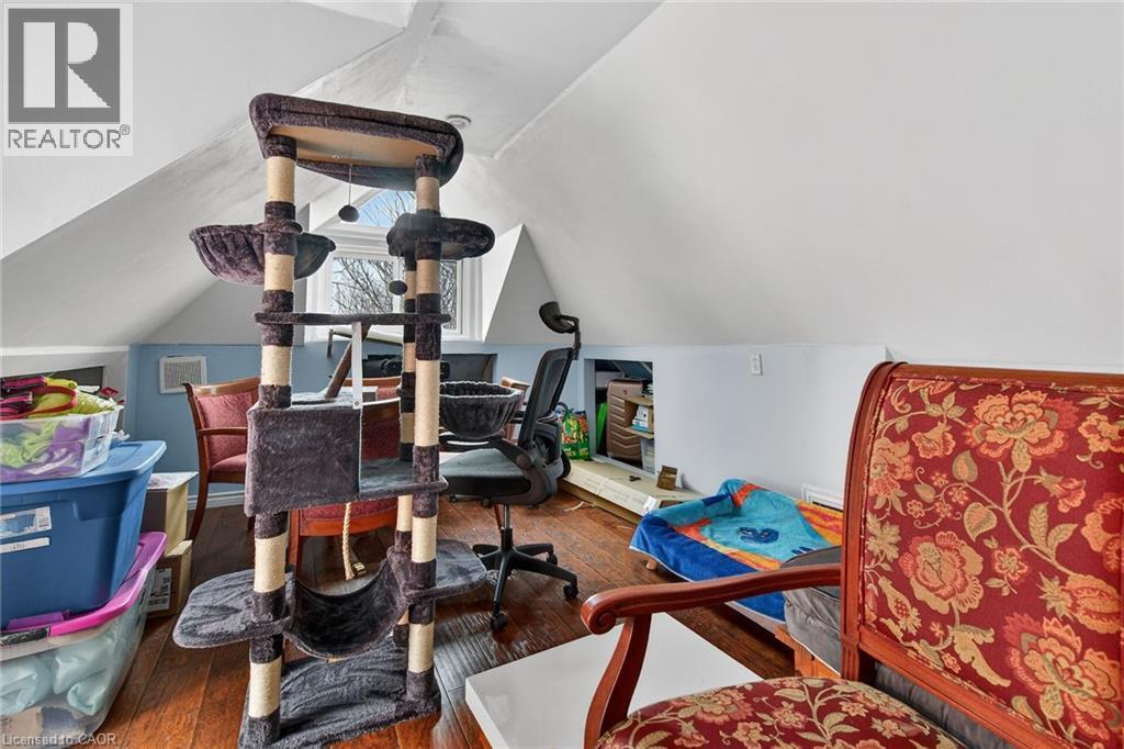 96 Wentworth Street N, Hamilton, ON - Indoor