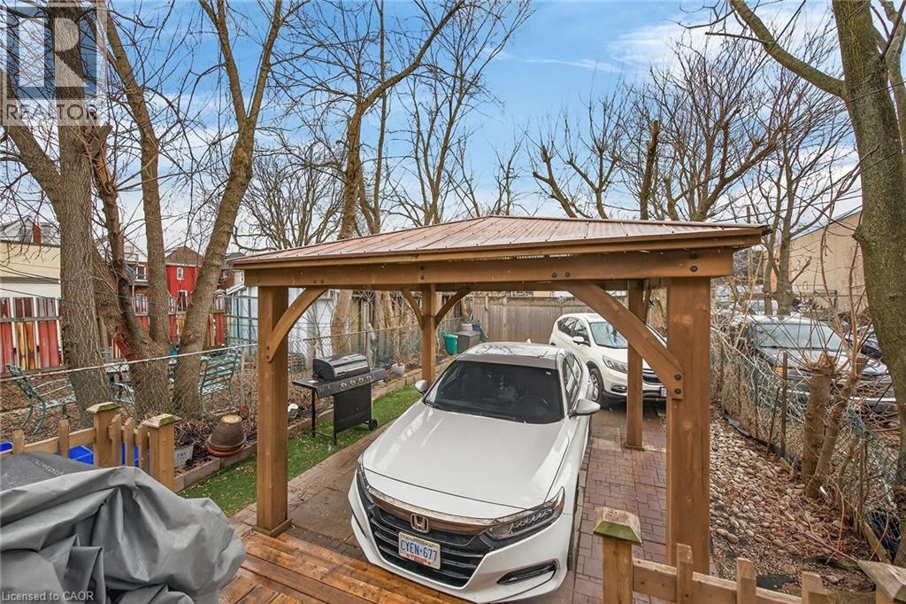 96 Wentworth Street N, Hamilton, ON - Outdoor