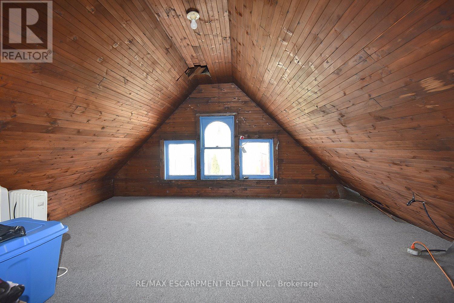 56 Kinrade Avenue, Hamilton, ON - Indoor Photo Showing Other Room