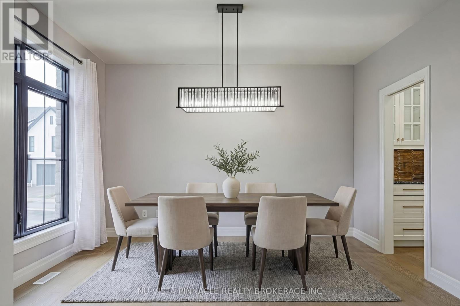 1932 Trailsway Drive, London South (South B), ON - Indoor Photo Showing Dining Room