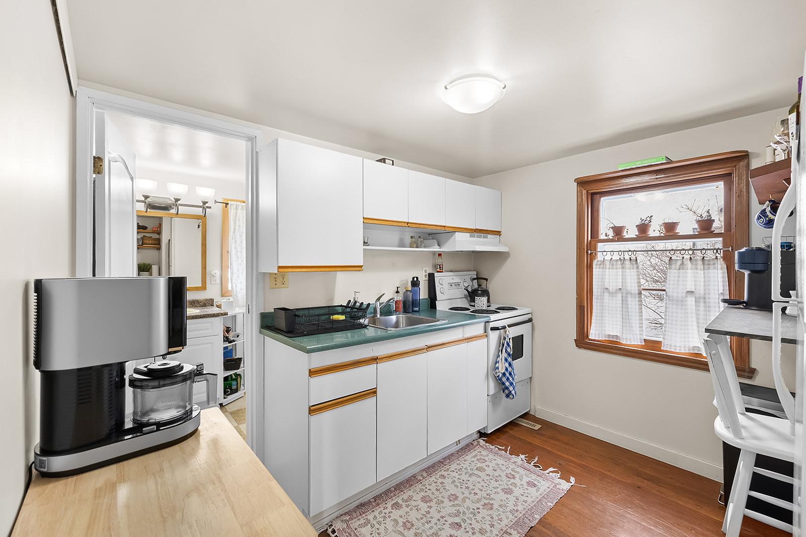 53 Spokane Street, Kimberley, BC - Indoor Photo Showing Kitchen
