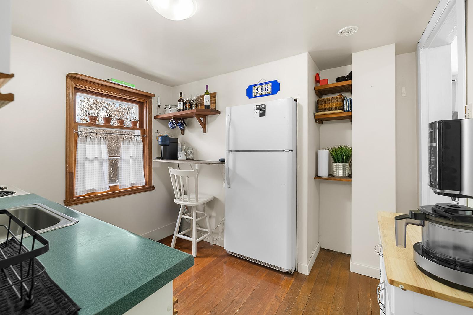 53 Spokane Street, Kimberley, BC - Indoor Photo Showing Kitchen