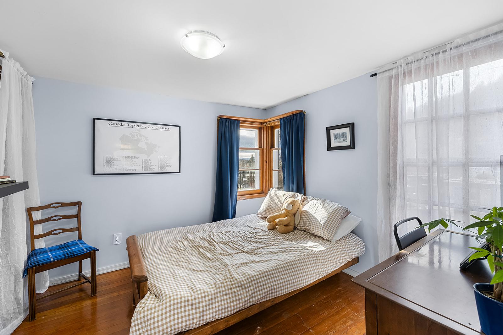 53 Spokane Street, Kimberley, BC - Indoor Photo Showing Bedroom