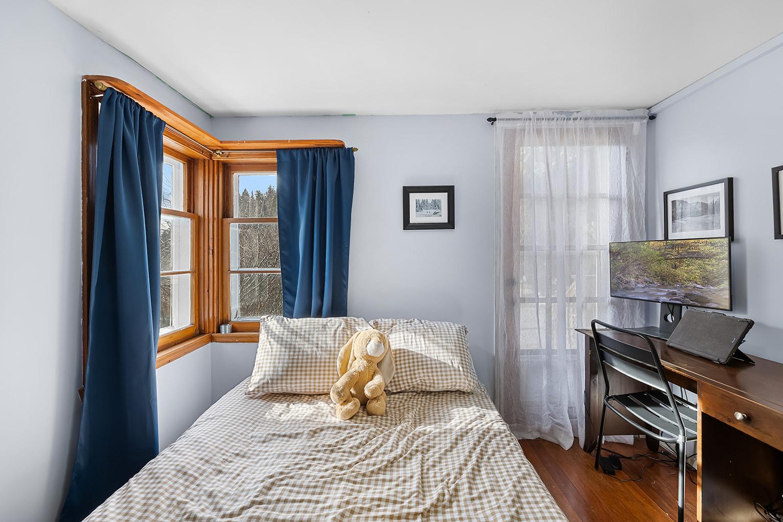 53 Spokane Street, Kimberley, BC - Indoor Photo Showing Bedroom