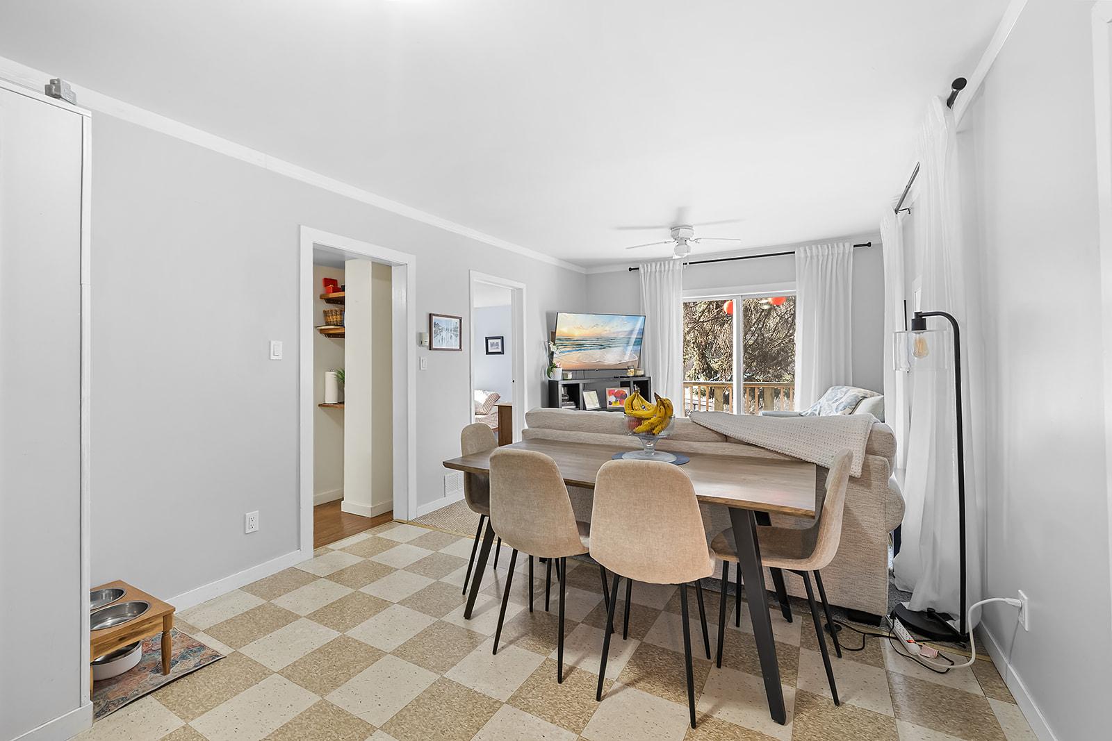 53 Spokane Street, Kimberley, BC - Indoor Photo Showing Dining Room