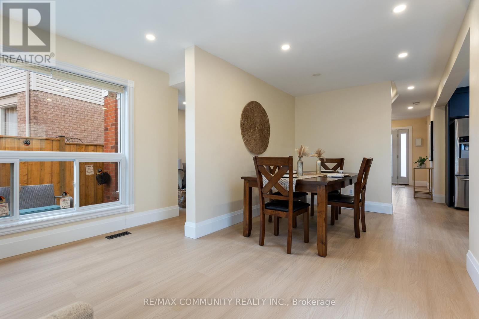 127 Glenvalley Drive, Cambridge, ON - Indoor Photo Showing Dining Room