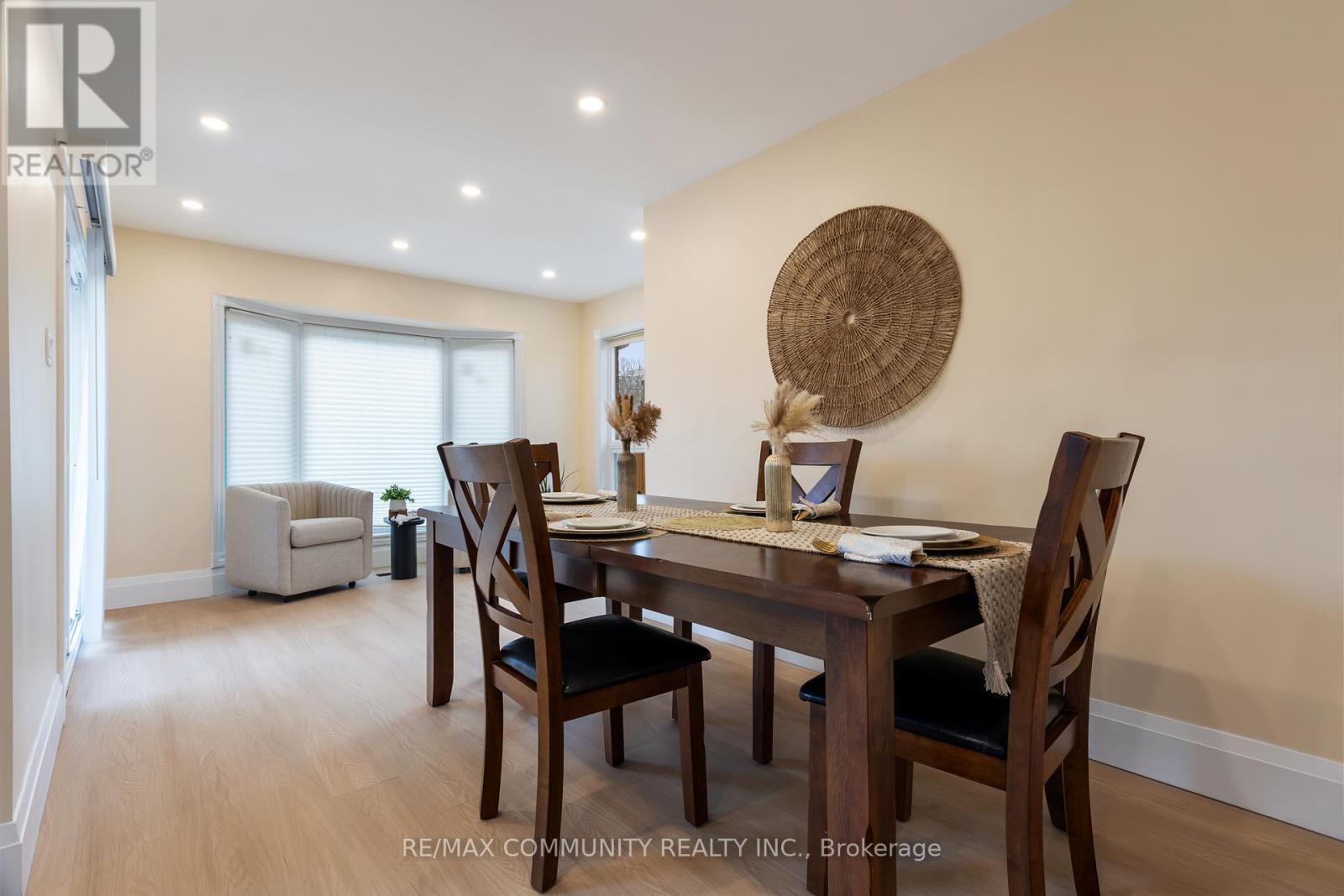 127 Glenvalley Drive, Cambridge, ON - Indoor Photo Showing Dining Room