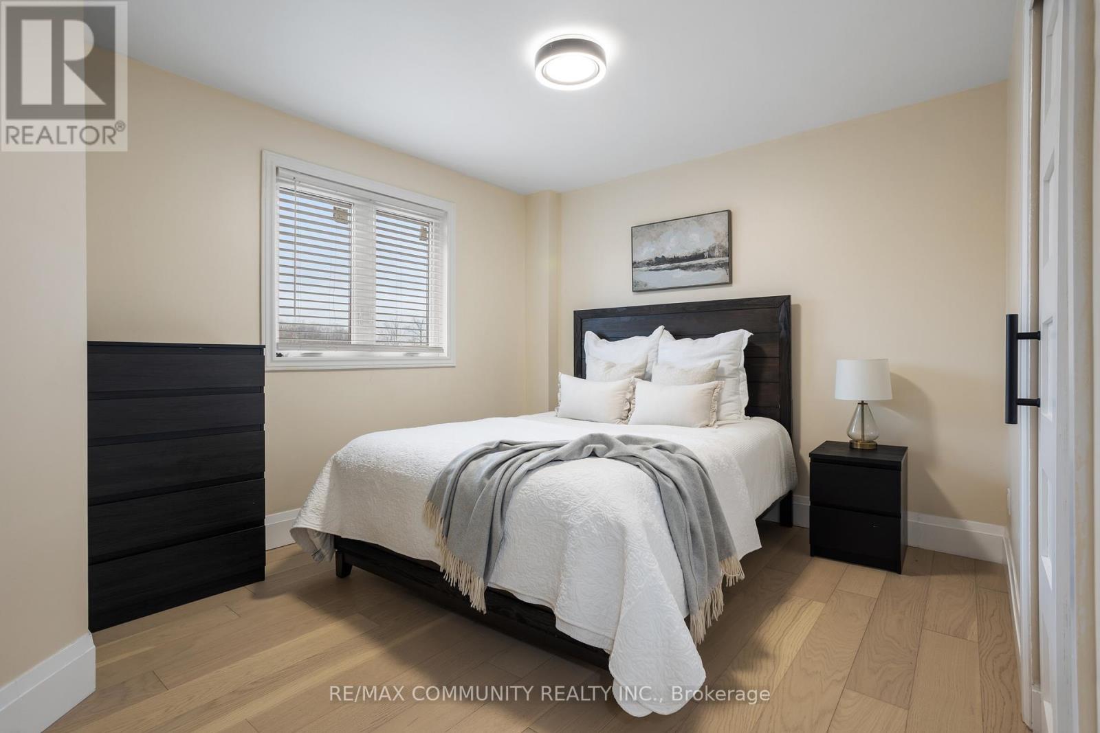 127 Glenvalley Drive, Cambridge, ON - Indoor Photo Showing Bedroom