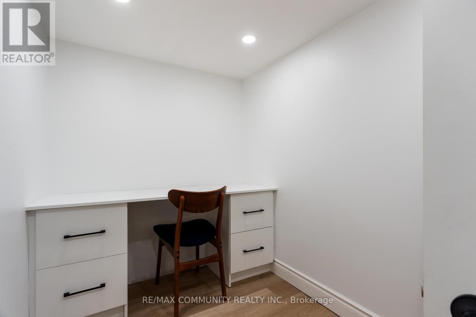 127 Glenvalley Drive, Cambridge, ON - Indoor Photo Showing Other Room