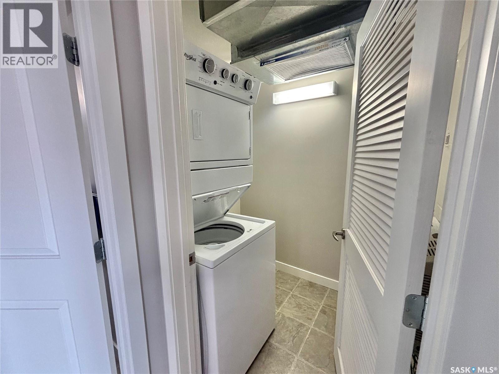 302 333 Morrison Drive, Yorkton, SK - Indoor Photo Showing Laundry Room