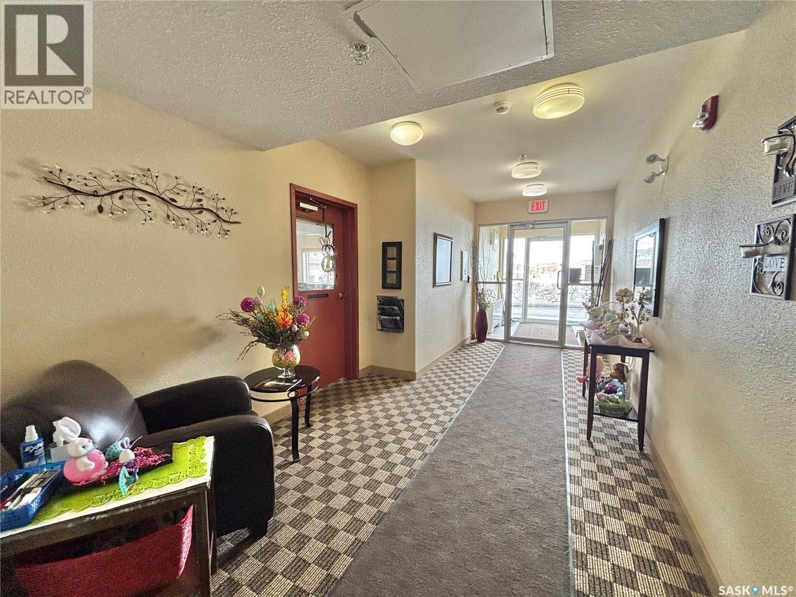 302 333 Morrison Drive, Yorkton, SK - Indoor Photo Showing Other Room