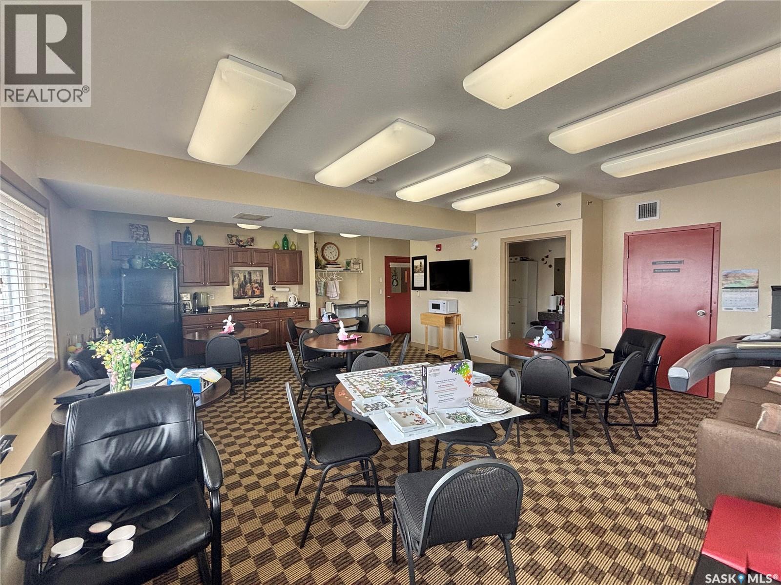 302 333 Morrison Drive, Yorkton, SK - Indoor