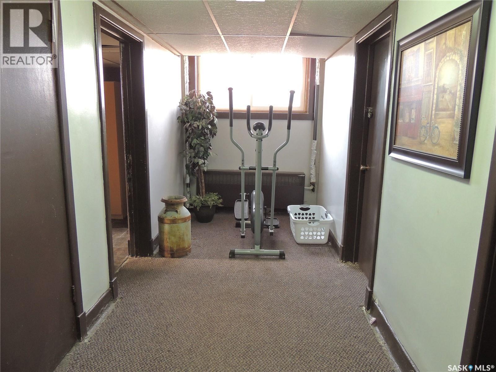 729 Carbon Avenue, Bienfait, SK - Indoor Photo Showing Other Room