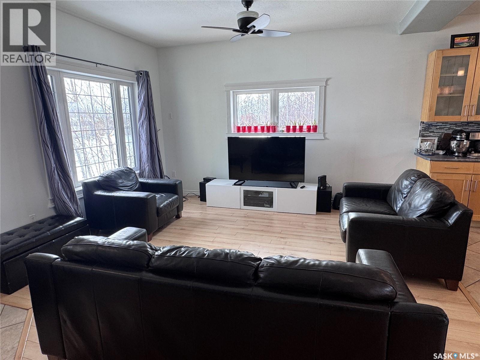 237 Eagle Point Drive, La Ronge, SK - Indoor Photo Showing Living Room