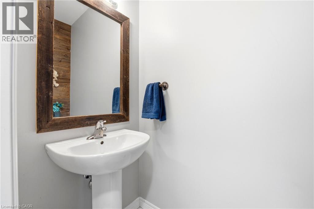 86 Fairgrounds Drive, Binbrook, ON - Indoor Photo Showing Bathroom