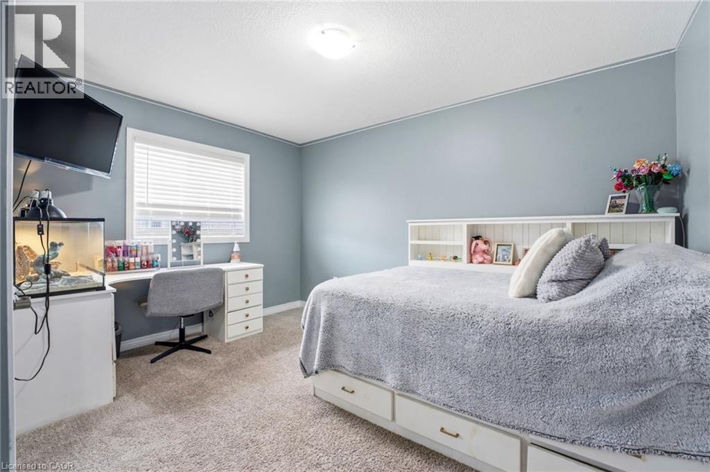 86 Fairgrounds Drive, Binbrook, ON - Indoor Photo Showing Bedroom