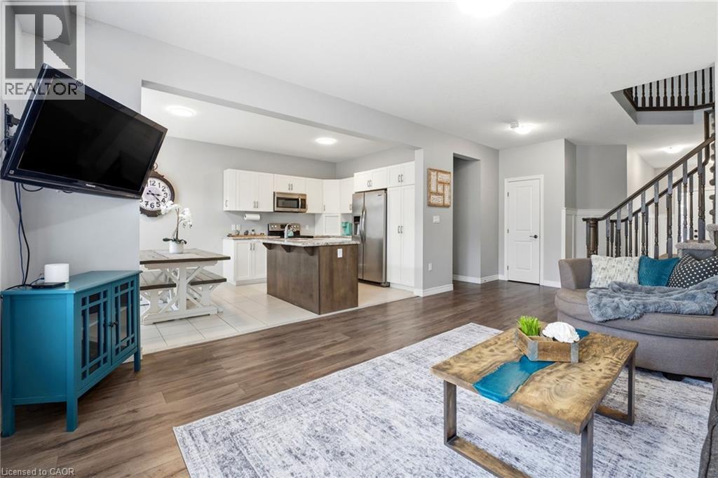 86 Fairgrounds Drive, Binbrook, ON - Indoor Photo Showing Living Room