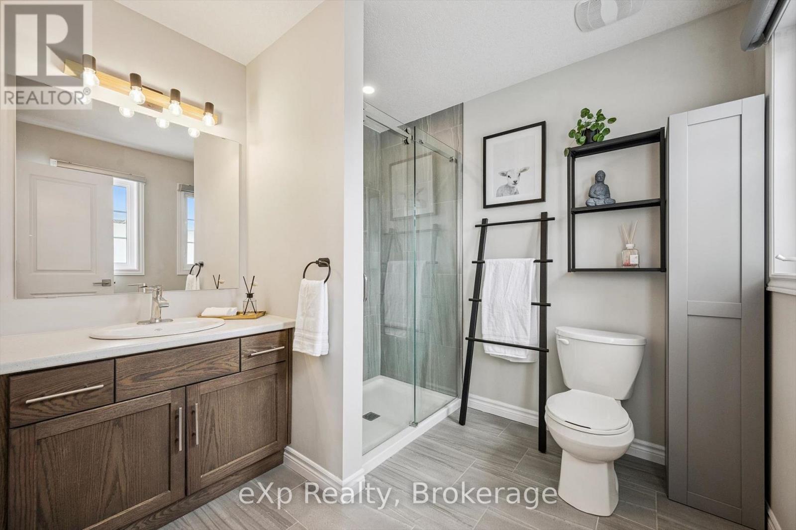 54 Miranda Path, Woolwich, ON - Indoor Photo Showing Bathroom