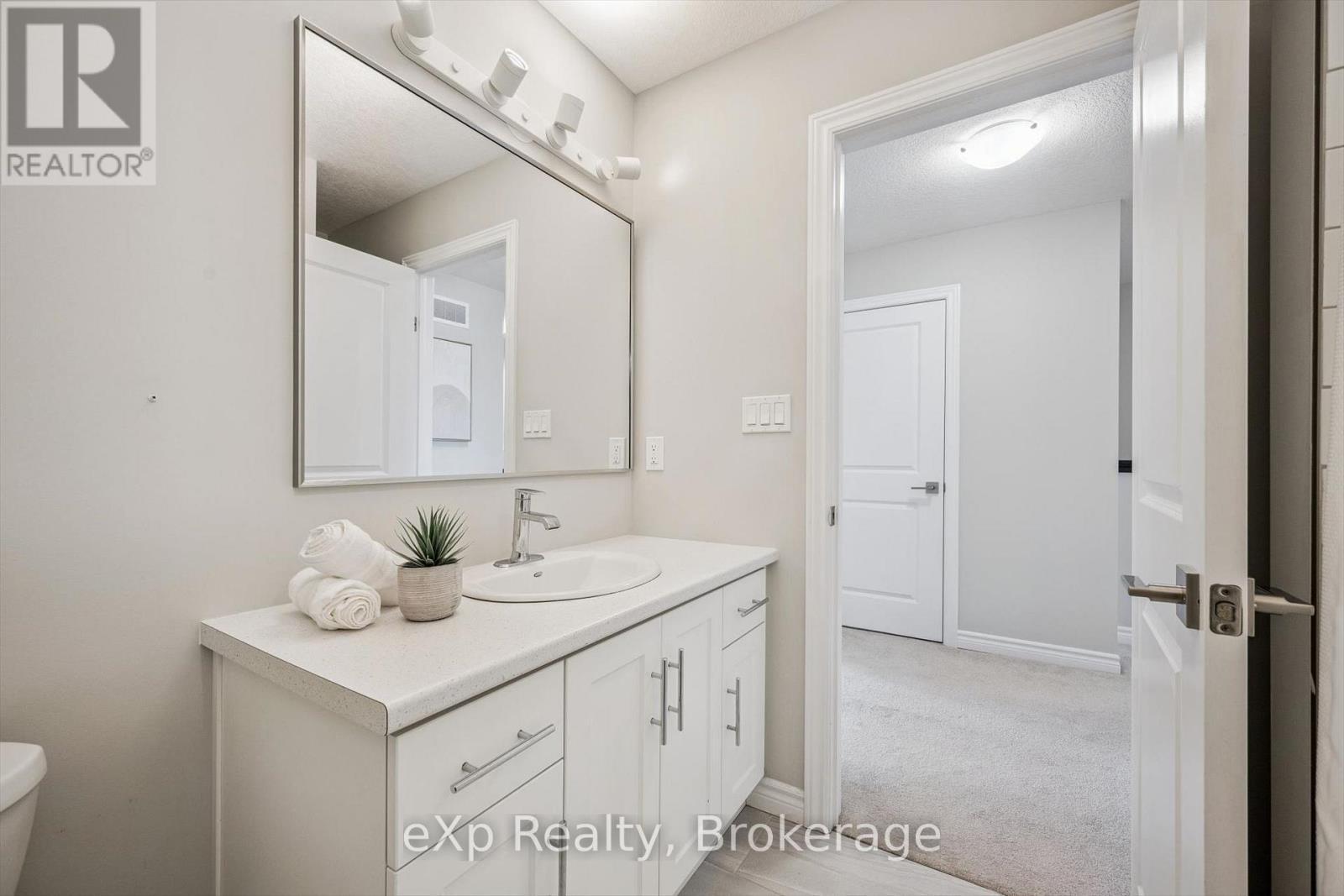 54 Miranda Path, Woolwich, ON - Indoor Photo Showing Bathroom