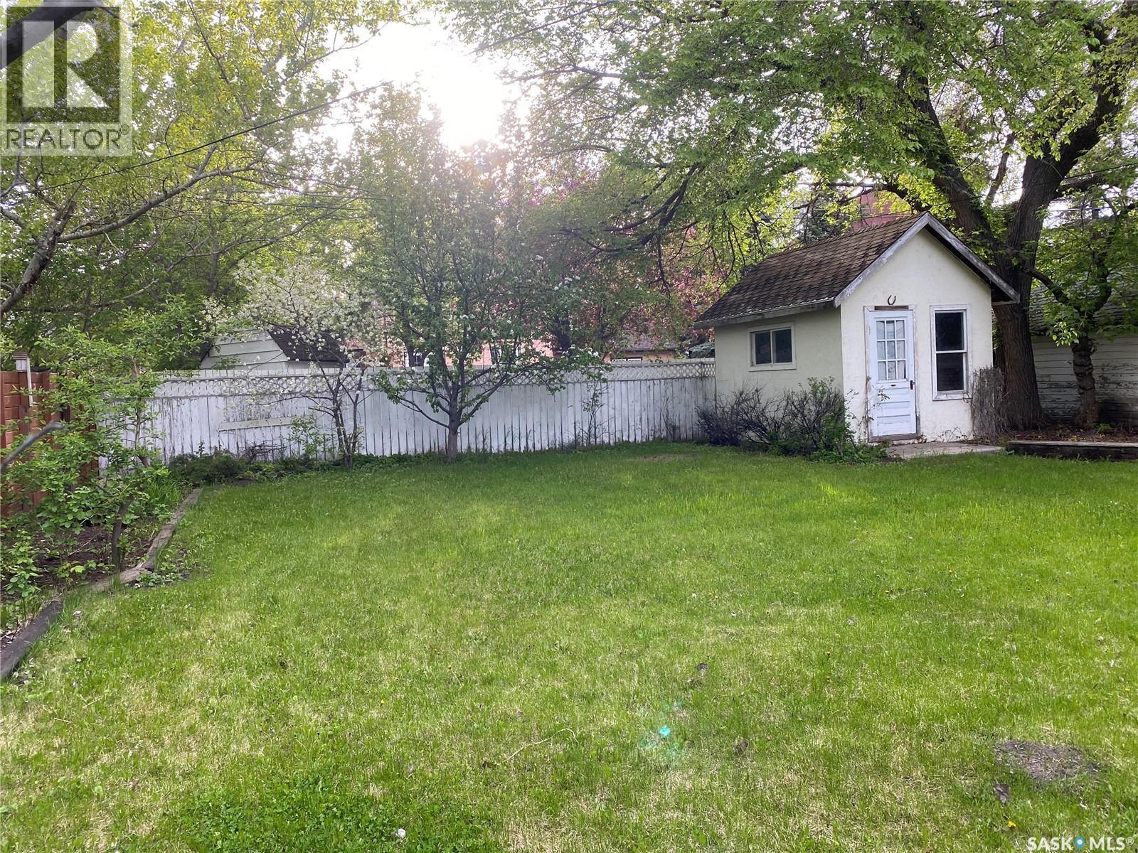 74 Third Avenue N, Yorkton, SK - Outdoor