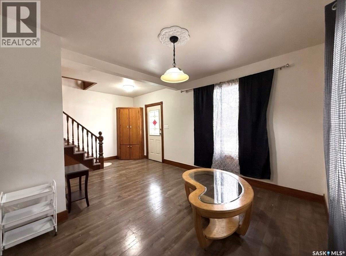 74 Third Avenue N, Yorkton, SK - Indoor Photo Showing Other Room