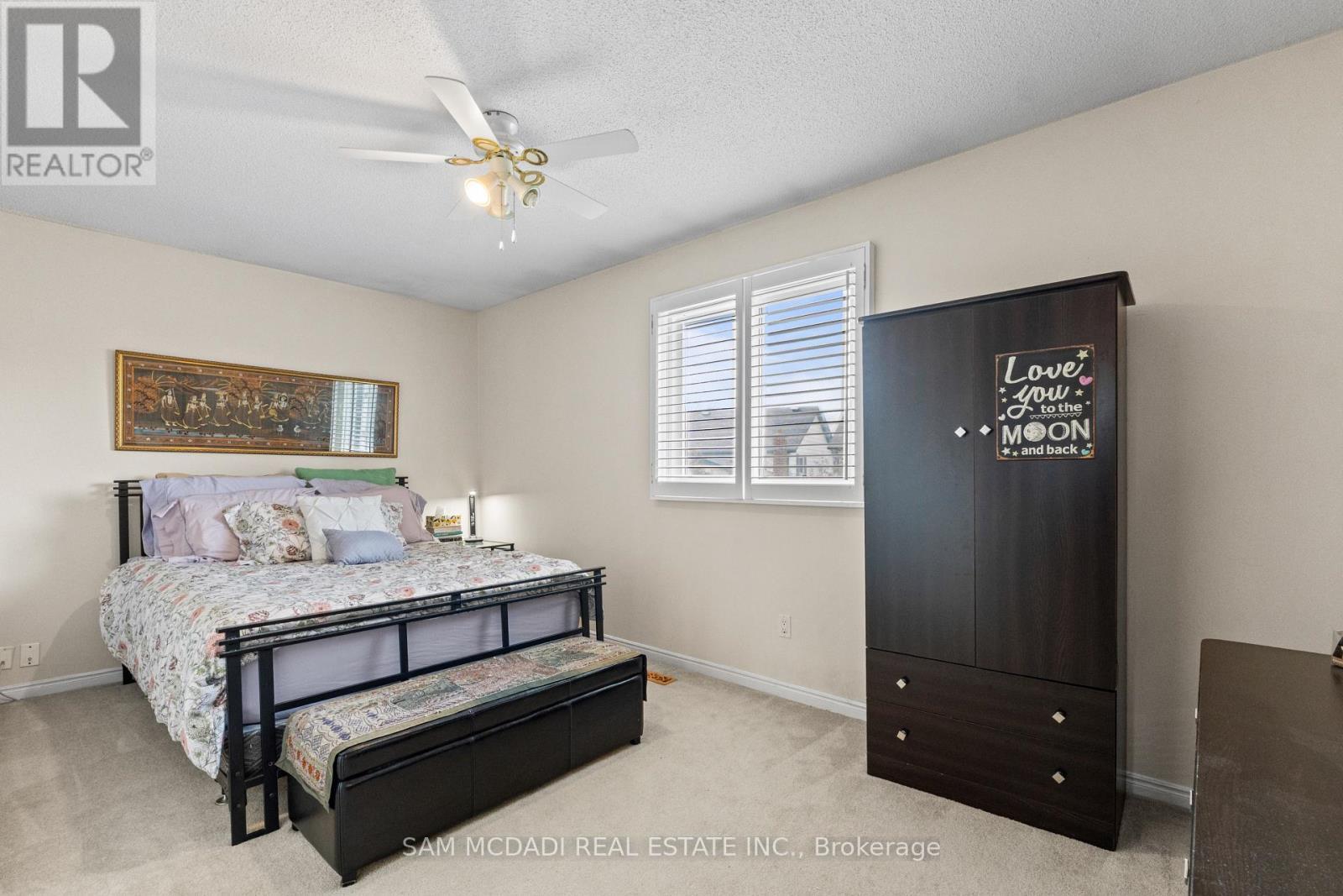 1004 Queensbridge Drive, Mississauga, ON - Indoor Photo Showing Bedroom